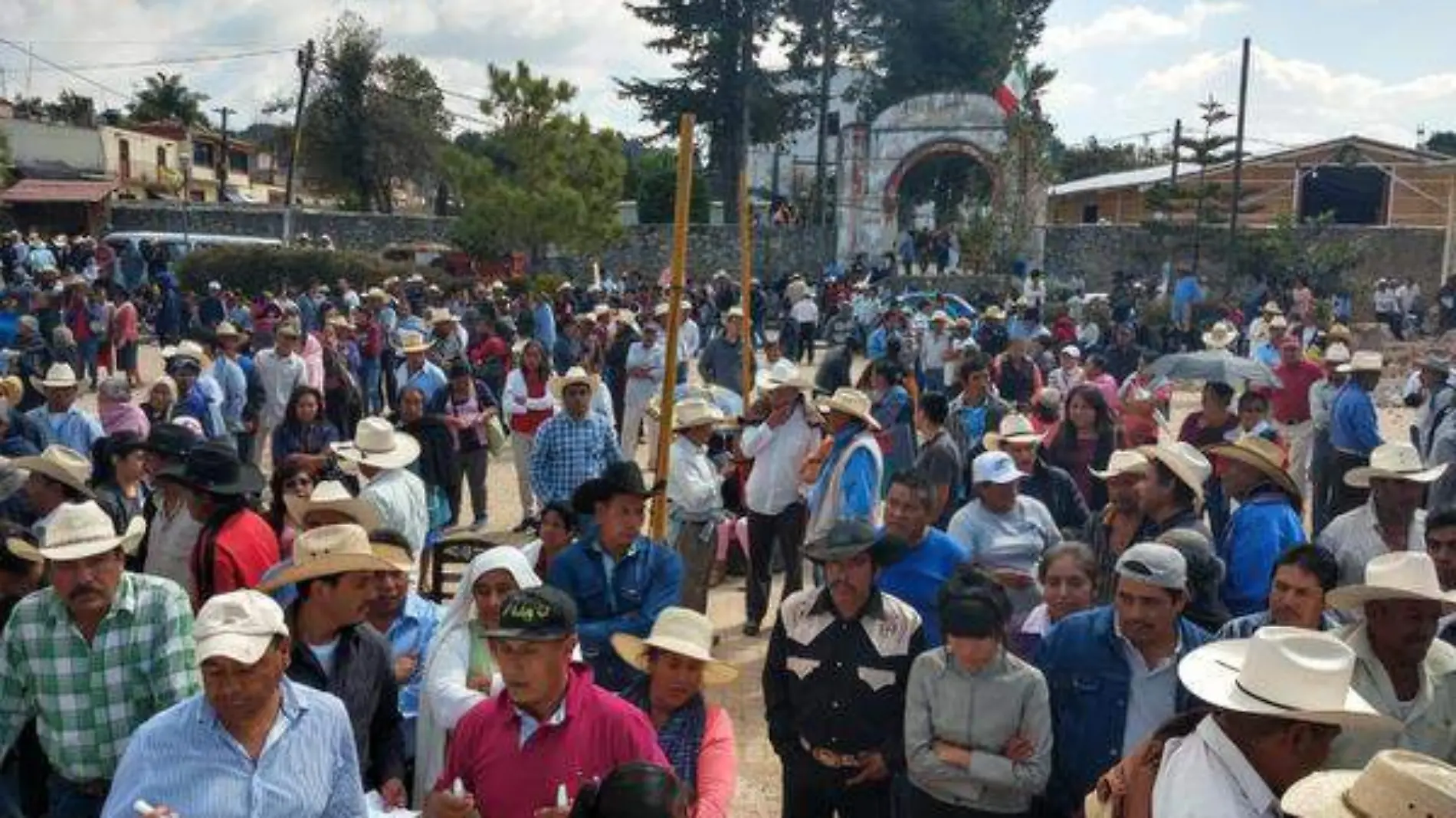 Se hizo público el Concejo Municipal de HueyapanCortesía